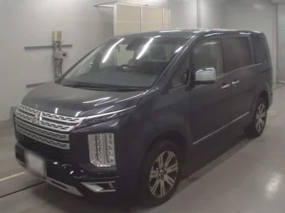 Mitsubishi DELICA D5