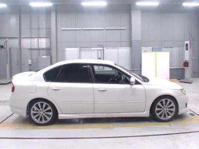 Subaru LEGACY B4