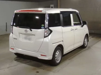 Toyota TANK