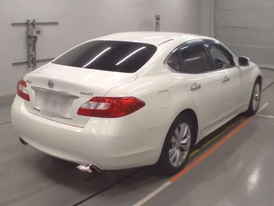 Nissan FUGA