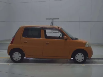 Daihatsu Esse