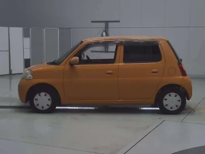 Daihatsu Esse