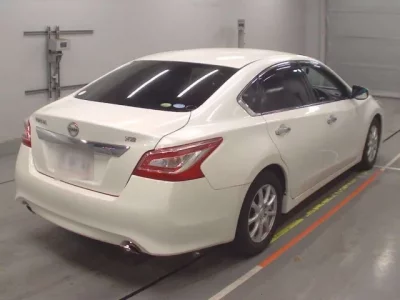 Nissan TEANA