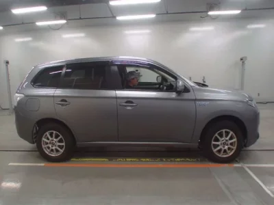 Mitsubishi OUTLANDER PHEV