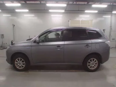 Mitsubishi OUTLANDER PHEV