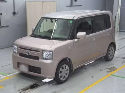 Toyota PIXIS SPACE