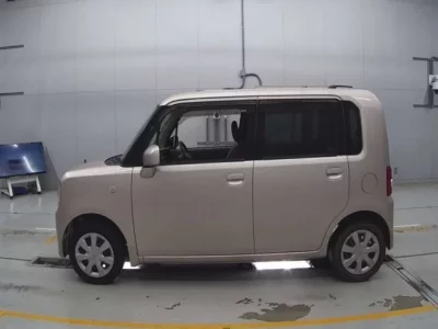 Toyota PIXIS SPACE