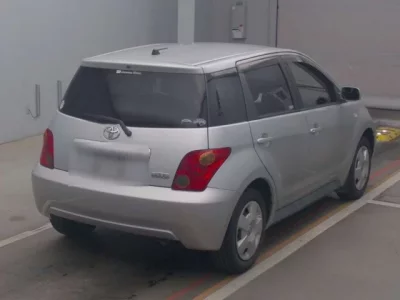 Toyota IST