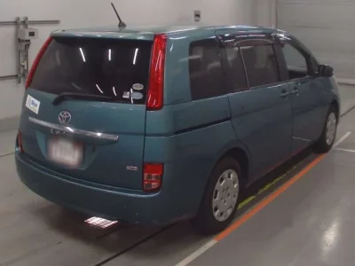 Toyota ISIS