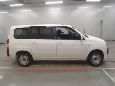 Toyota SUCCEED