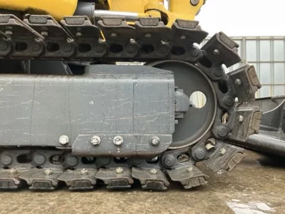 KOMATSU PC30MR-3