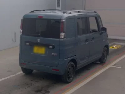 Suzuki SPACIA BASE