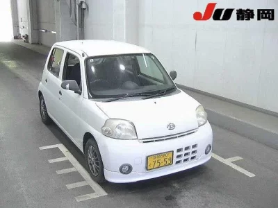 Daihatsu Esse