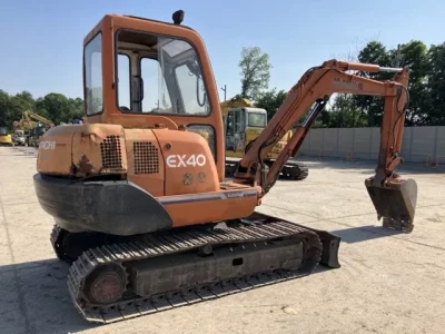HITACHI EX40