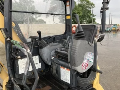 KOMATSU PC38UU-5