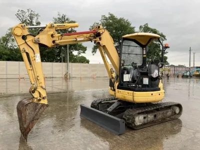 KOMATSU PC38UU-5