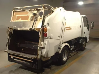 Isuzu ELF
