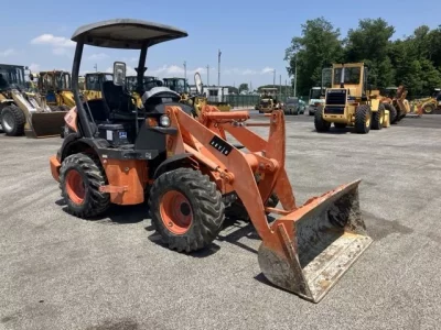 HITACHI ZW30-5B