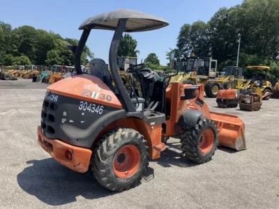 HITACHI ZW30-5B