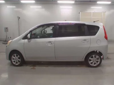 Toyota PASSO SETTE