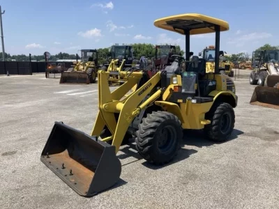 KOMATSU WA30-6E0