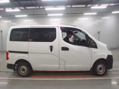 Nissan NV200