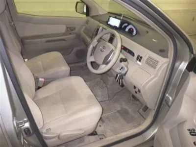 Toyota RAUM