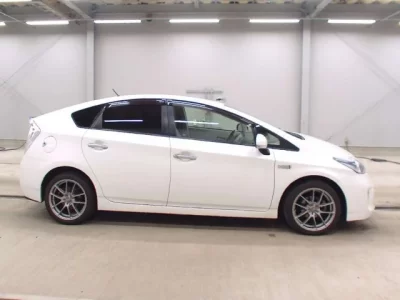 Toyota PRIUS PHV