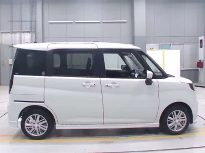 Mitsubishi DELICA D2