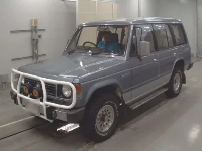 Mitsubishi PAJERO