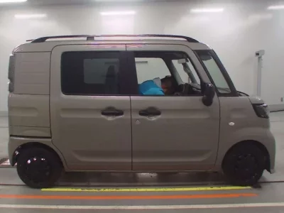 Suzuki SPACIA BASE