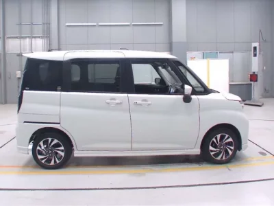 Mitsubishi DELICA D2