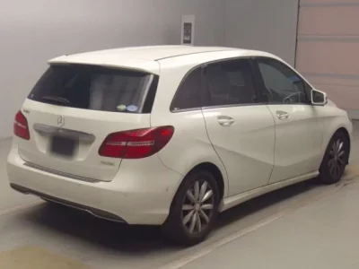 Mercedes-Benz B CLASS