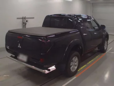 Mitsubishi TRITON