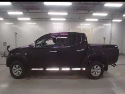 Mitsubishi TRITON
