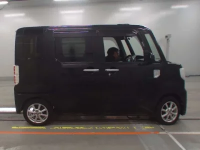 Toyota PIXIS MEGA