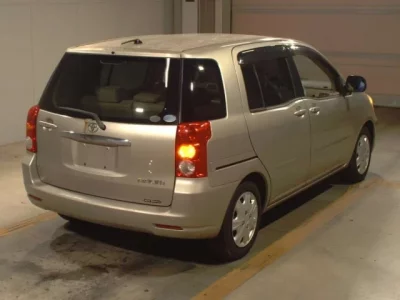 Toyota RAUM
