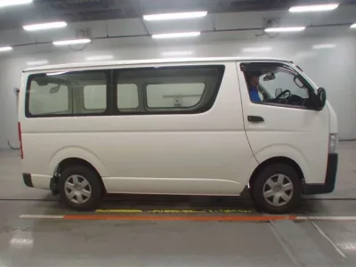 Toyota REGIUS ACE VAN