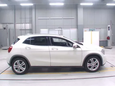 Mercedes-Benz GLA CLASS