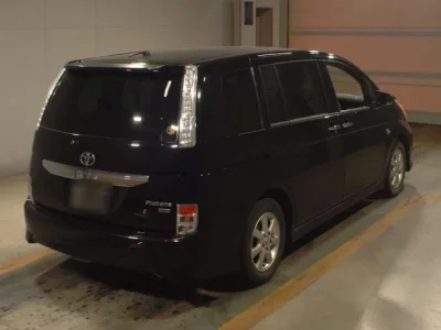 Toyota ISIS
