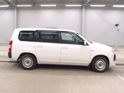 Toyota SUCCEED