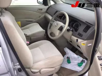 Toyota ISIS