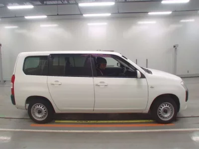 Toyota SUCCEED