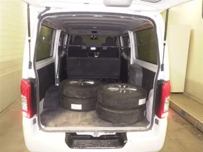 Nissan CARAVAN VAN