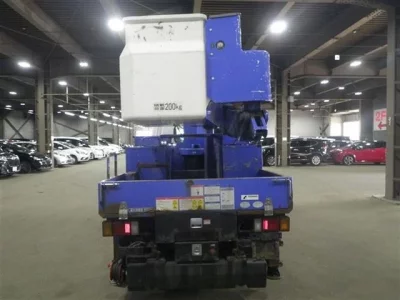 Isuzu ELF