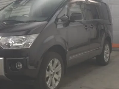 Mitsubishi DELICA D5