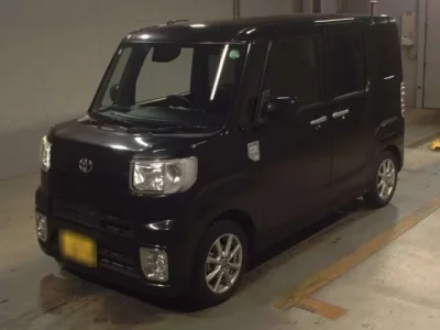 Toyota PIXIS MEGA