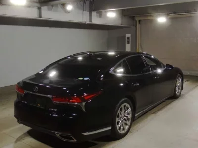 Lexus LS