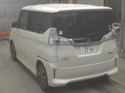 Mitsubishi DELICA D2