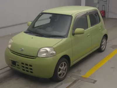 Daihatsu Esse